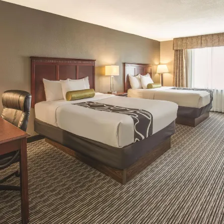 La Quinta Inn & Suites by Wyndham Indianapolis South