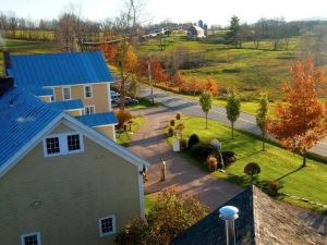 The Inn at Round Barn Farm