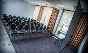 3. Hotel So..