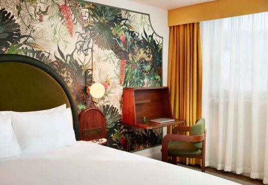 8. 하이드 런던 시..