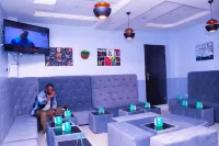 MT DELUXE HOTEL ASABA Hotel di Okpanam