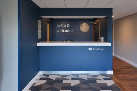 Travelodge Merthyr Tydfil Hotel Отели рядом с достопримечательностью «Бреконская горная железная дорога»