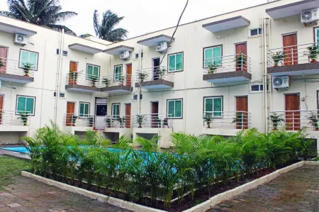 Four Seasons Resort Отели рядом с достопримечательностью «Намдролинг Монастери»