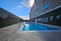 La Quinta Inn & Suites by Wyndham-Red Oak TX IH-35E - Pools