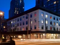 Moda Hotel Hotels near Telus Garden Residences