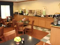 Country Inn & Suites by Radisson, Rock Hill, SC - فطور