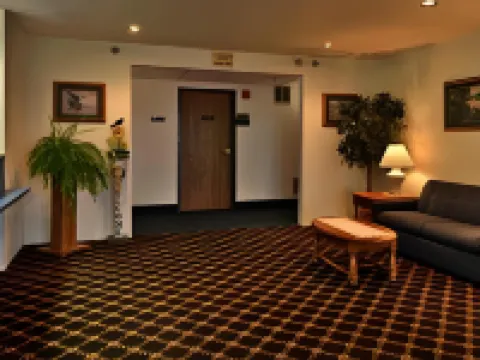 Super 8 by Wyndham Grayling Hotels in Grayling Township