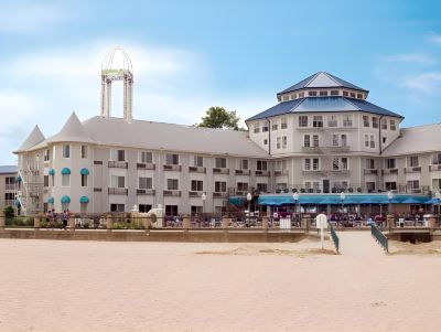 Hotel Exterior Cedar Point Hotel Breakers Photo