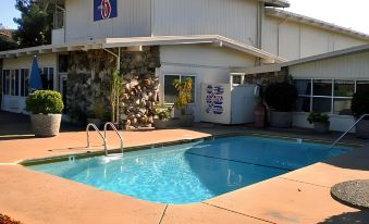 Motel 6 Concord, CA