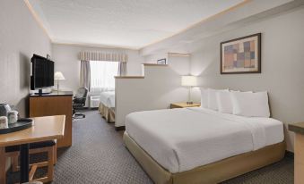 Travelodge by Wyndham Fort McMurray