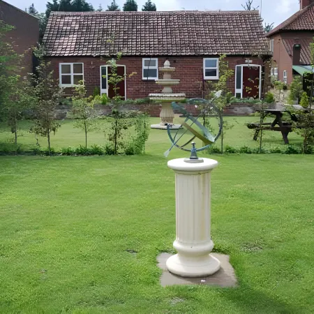 Home Farm & Lodge