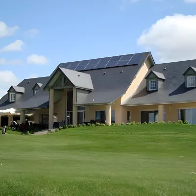 Le Domaine du Golf Country Club de Bigorre Hotels near Quatre Termes