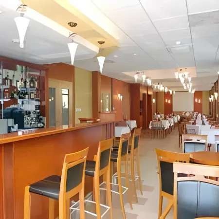 Hotel Veritas