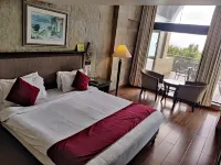Ravine Hotel - parking