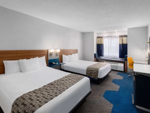 Microtel Inn & Suites by Wyndham Bowling Green