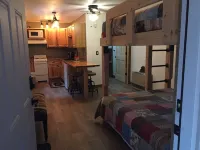 Renfro's Lakeside Retreat - Cabin's and R.V. Park فنادق في Primrose
