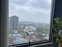 Yuexiang Homestay (Baolong Square)