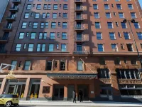 21C Museum Hotel Cincinnati Hotels near Carew Tower