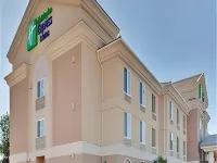 Holiday Inn Express & Suites Porterville