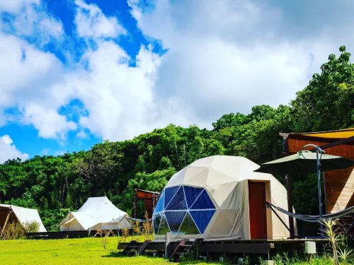 Iriomote-Jima Glamping Asobi Hack - Parking