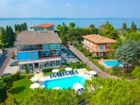 Hi Hotels Sirmione - Lakeview Pool Hotels in Sirmione