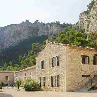 Auberge Du Parc Hotel Exterior