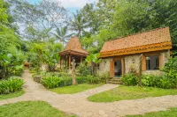 Private Villa - Arimbi Resort Hotels near Grojogan Sewu Waterfall