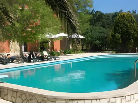 กอลเล ซานเมาโร โรงแรมใน