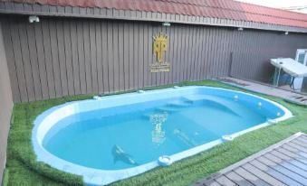 Relaxe Palace