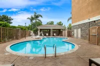 Best Western Ontario Mills Mall - Pools