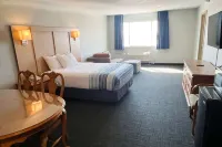 Days Inn & Suites by Wyndham Williamsburg IA North Hotels in Amana