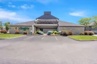 Quality Inn Cleveland Airport Hotels in Strongsville