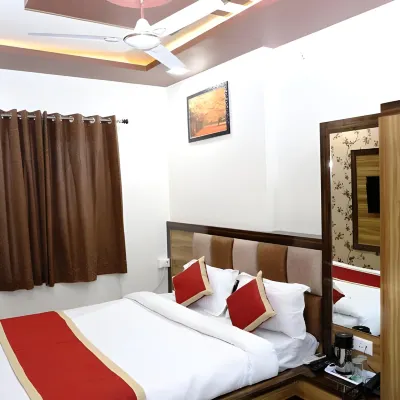 Hotel Sheeba Отели рядом с достопримечательностью «Даргах Шариф»