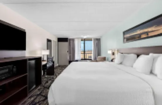 Clarion Inn & Suites Near the Leconte Center Pigeon Forge