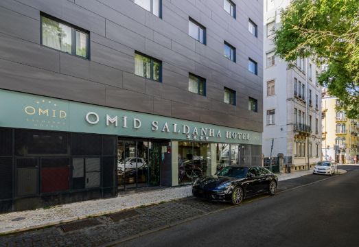 2. 오미드 살다냐 ..