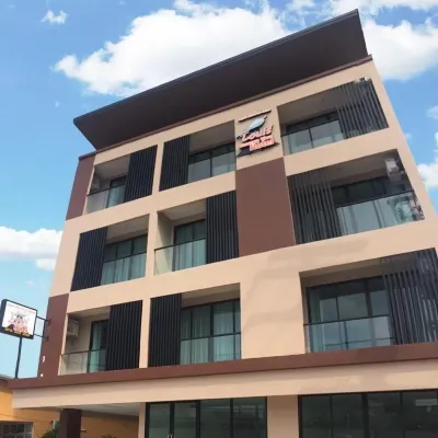Louis' Runway View Hotel Отели рядом с достопримечательностью «Пляж Сай-Кео»