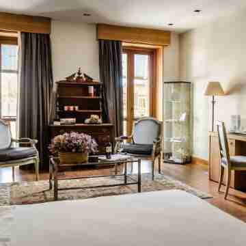 Gran Hotel la Perla Rooms