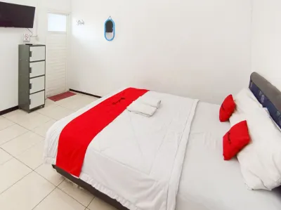 RedDoorz @ Ciliwung Guest House Syariah Hotel a Polowijen