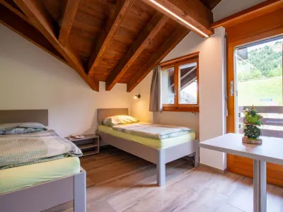 Zurschmitten 17 1.OG Süd Hotels in Fiesch