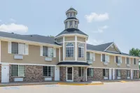 Super 8 by Wyndham Arkansas City KS Hotel di Winfield