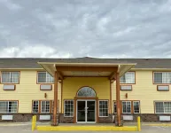 Super 8 by Wyndham Platte City/KCI Airport North