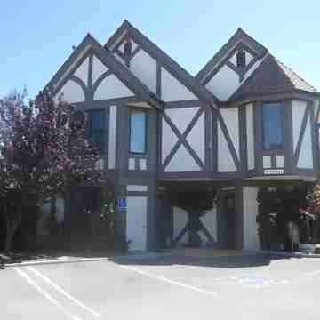 San Luis Creek Lodge Hotel Exterior