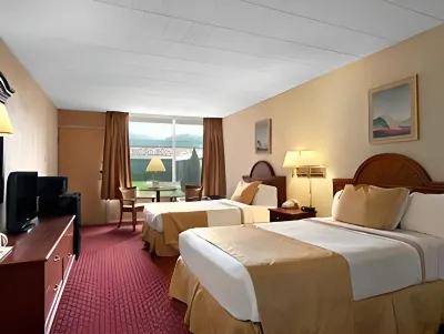 Tesla BioHealing Wellness Hotel & Resort, Ramada by Wyndham Hotels in Butler County