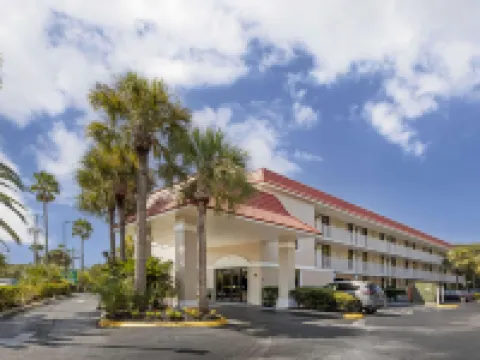 Quality Inn & Suites St Augustine Beach Area Hotels in St. Augustine Beach