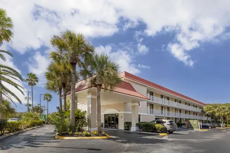 Quality Inn & Suites St Augustine Beach Area