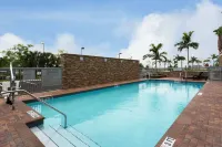Fairfield Inn & Suites Fort Lauderdale Pembroke Pines - Family