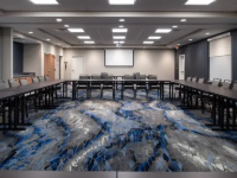 Fairfield Inn & Suites Canton Hotels in Canton