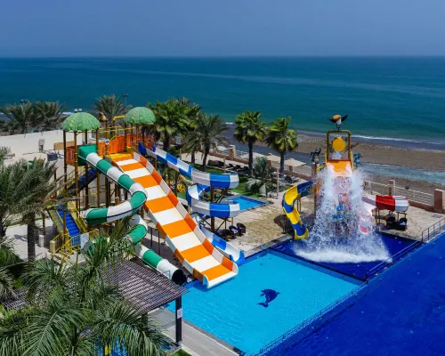 Radisson Blu Hotel and Resort, Sohar - Pools