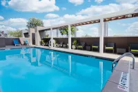 Home2 Suites by Hilton Columbus - Rooftop Pools
