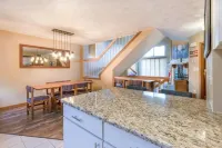 Seven Springs 2Br+Loft Premium Condo, Sleeps 11 by RedAwning - Apartments